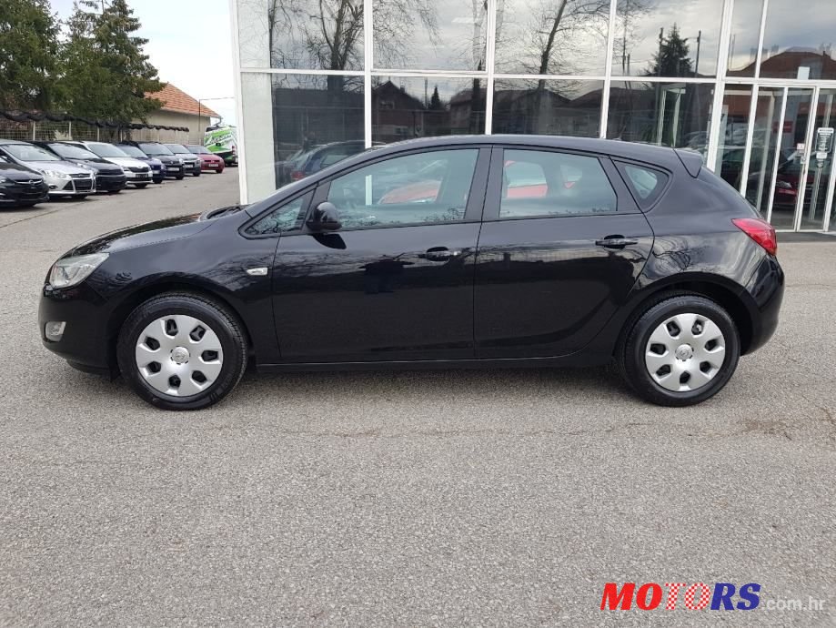 2011' Opel Astra 1,3 Cdti photo #5