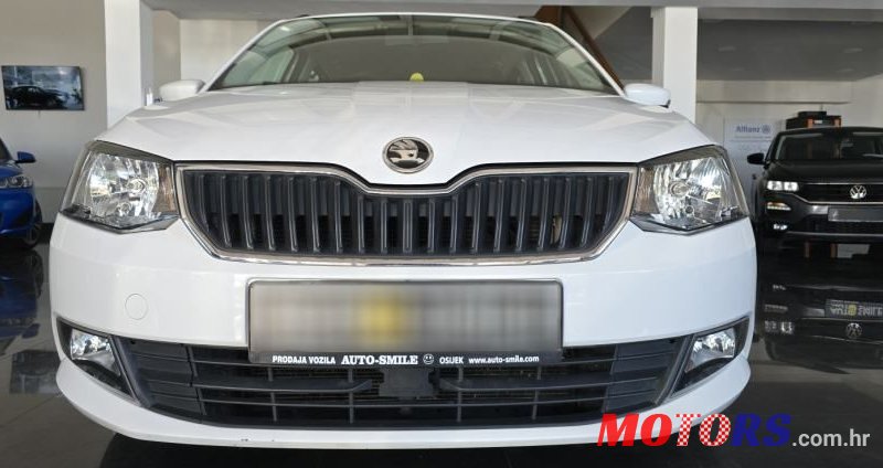 2018' Skoda Fabia Combi photo #3