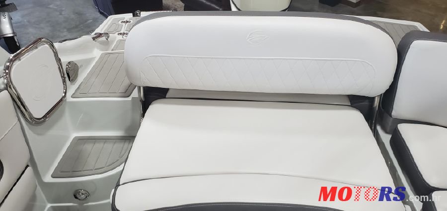 2020' Crownline E215XS photo #3