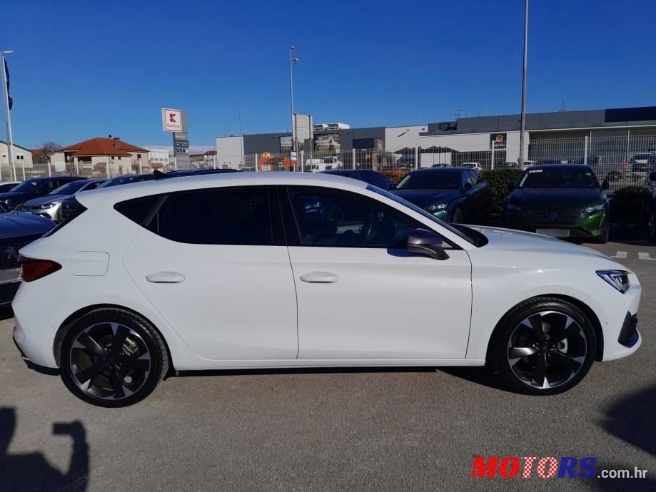 2023' Cupra Leon photo #5