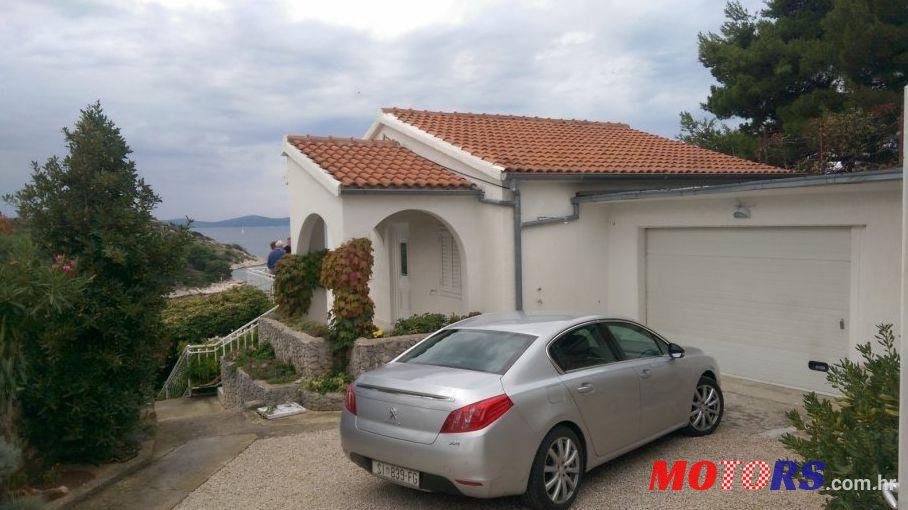 2011' Peugeot 508 2,0 Hdi photo #2