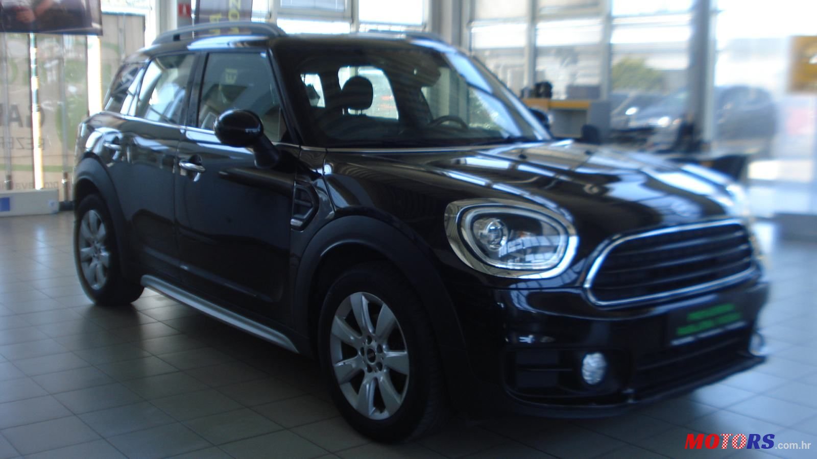 2019' MINI Countryman Mini One D photo #2