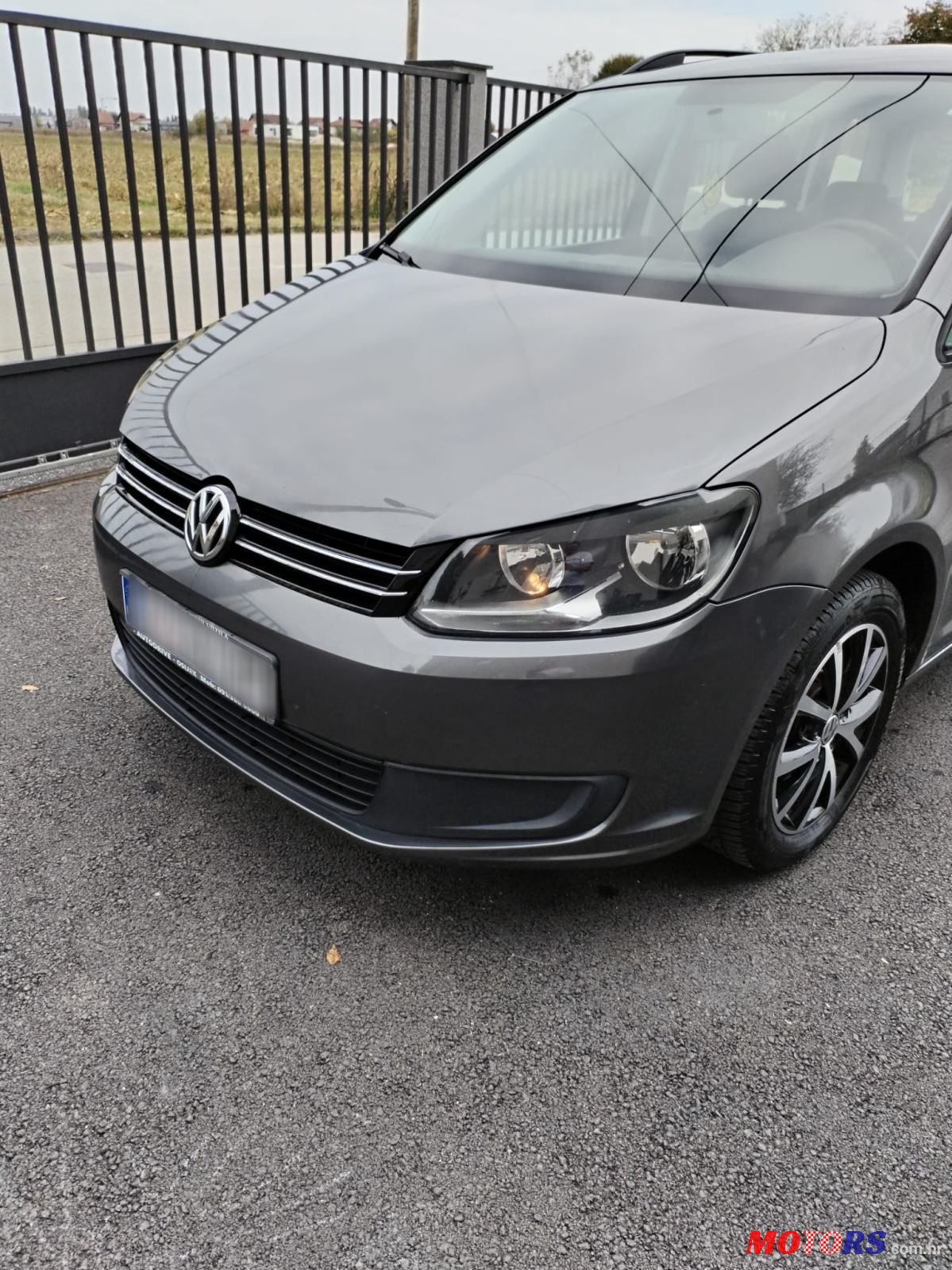 2013' Volkswagen Touran 1,6 Tdi photo #1