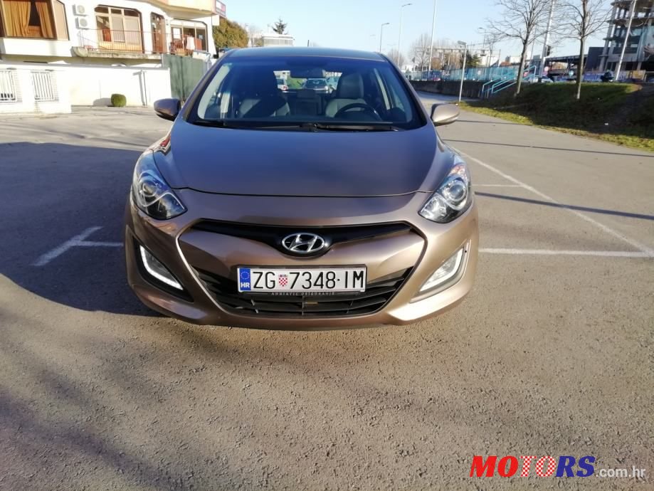 2013' Hyundai i30 1,6 Crdi photo #1