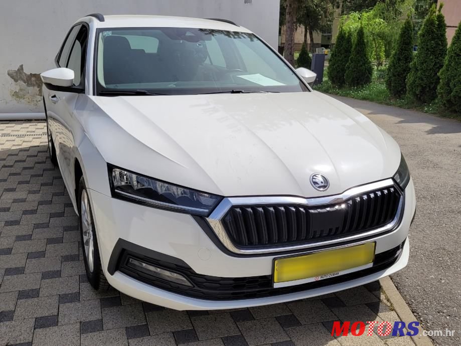 2021' Skoda Octavia Combi photo #1