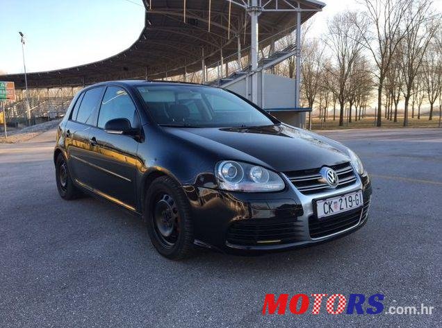 2004' Volkswagen Golf V 2,0 Tdi photo #2