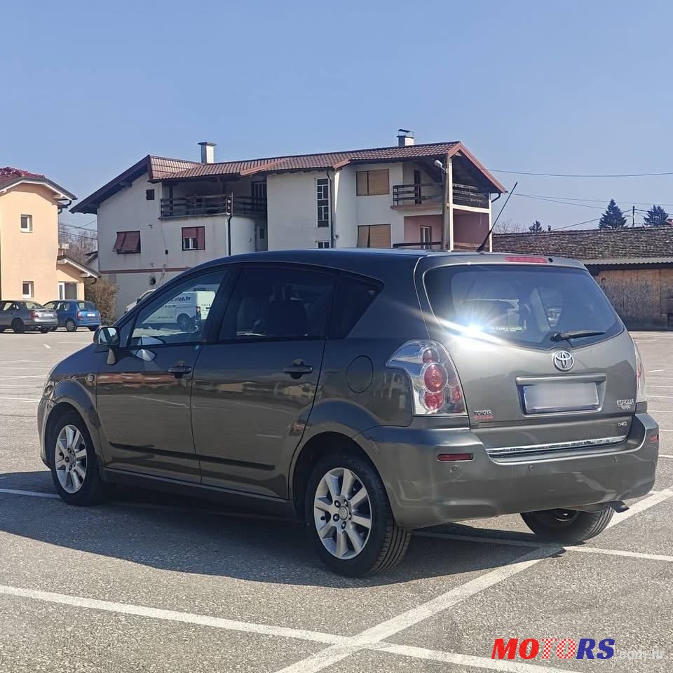 2007' Toyota Corolla Verso 2,2 D-4D photo #2