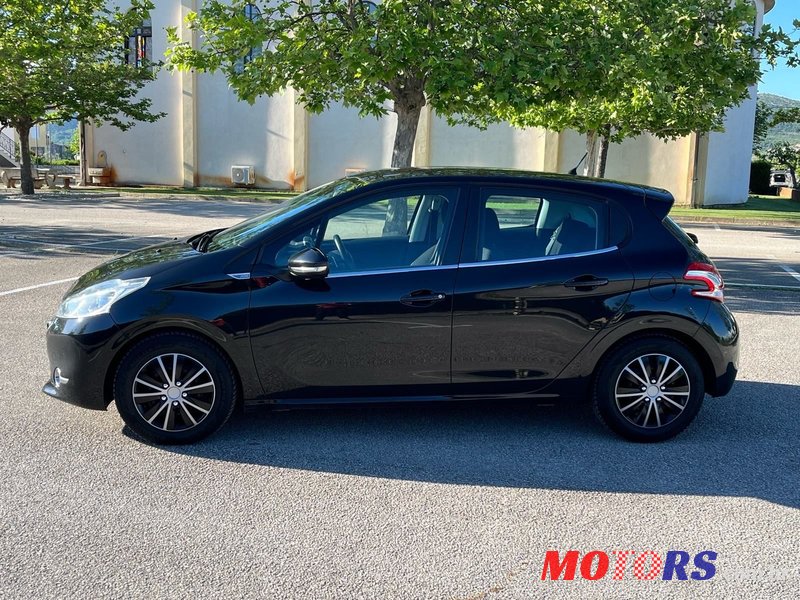 2013' Peugeot 208 1,4 Hdi photo #3
