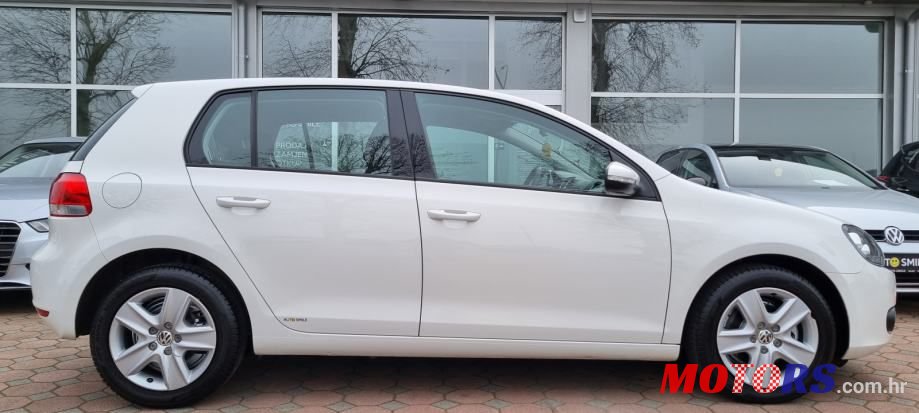 2010' Volkswagen Golf 6 1,6 Tdi photo #3