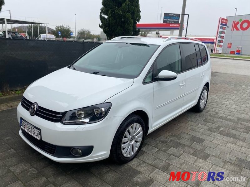 2014' Volkswagen Touran 2,0 Tdi photo #1