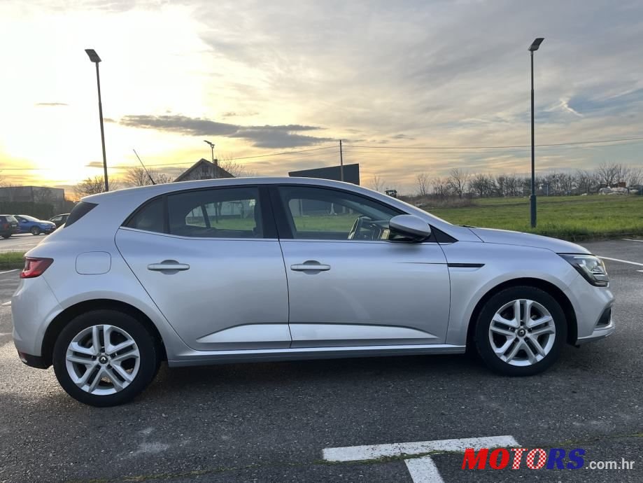 2019' Renault Megane Blue Dci 95 photo #2