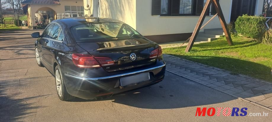 2012' Volkswagen Passat 2,0 Tdi Bmt photo #3