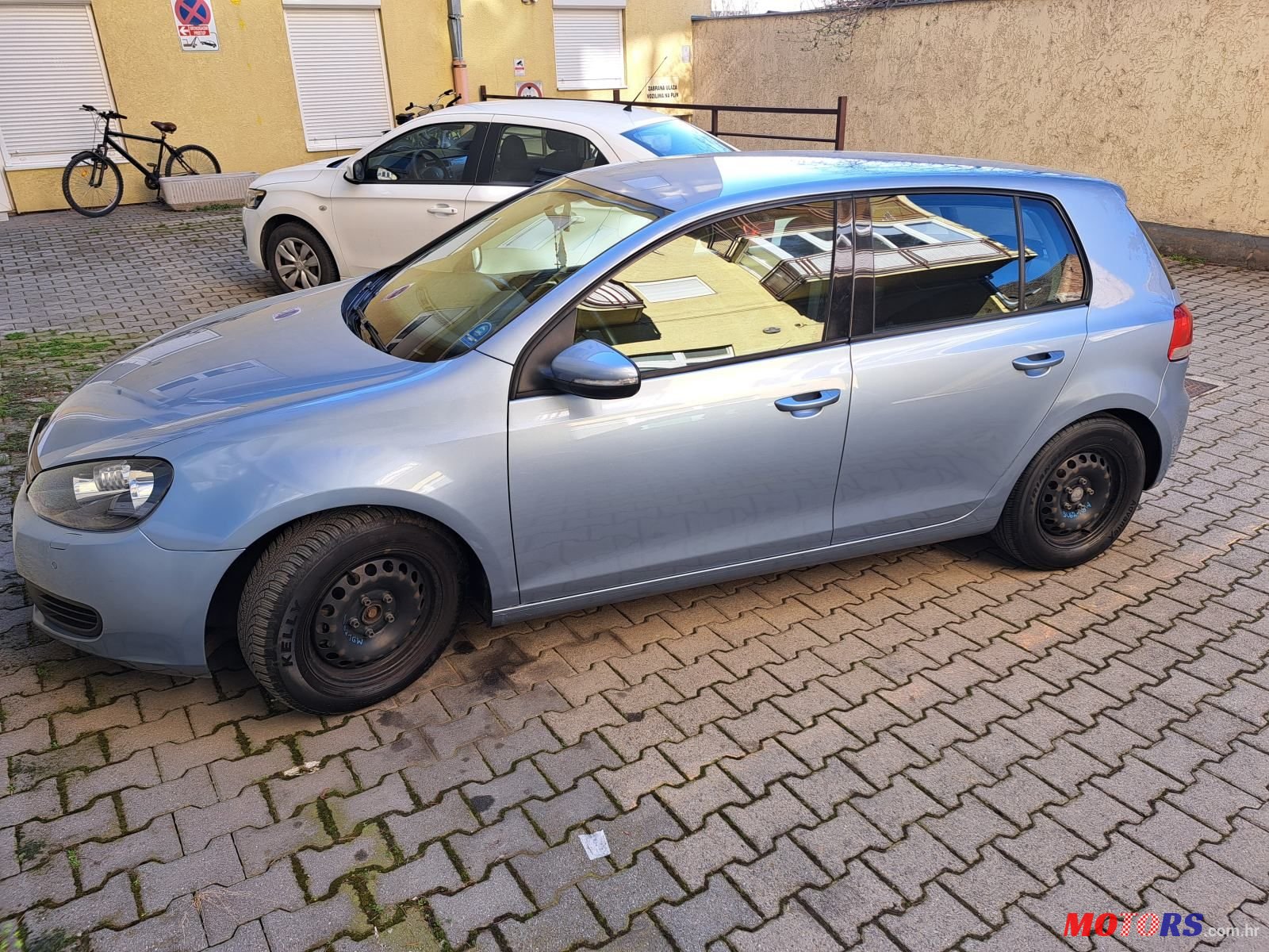 2008' Volkswagen Golf VI 2.0 photo #1