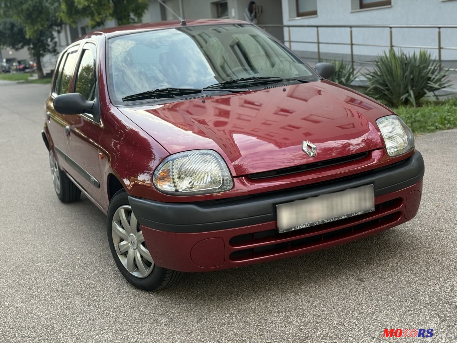 2001' Renault Clio 1,2 photo #2