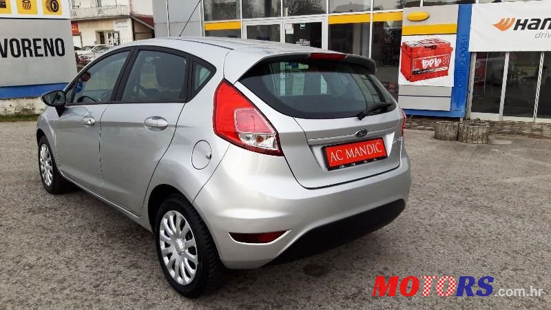 2016' Ford Fiesta photo #4