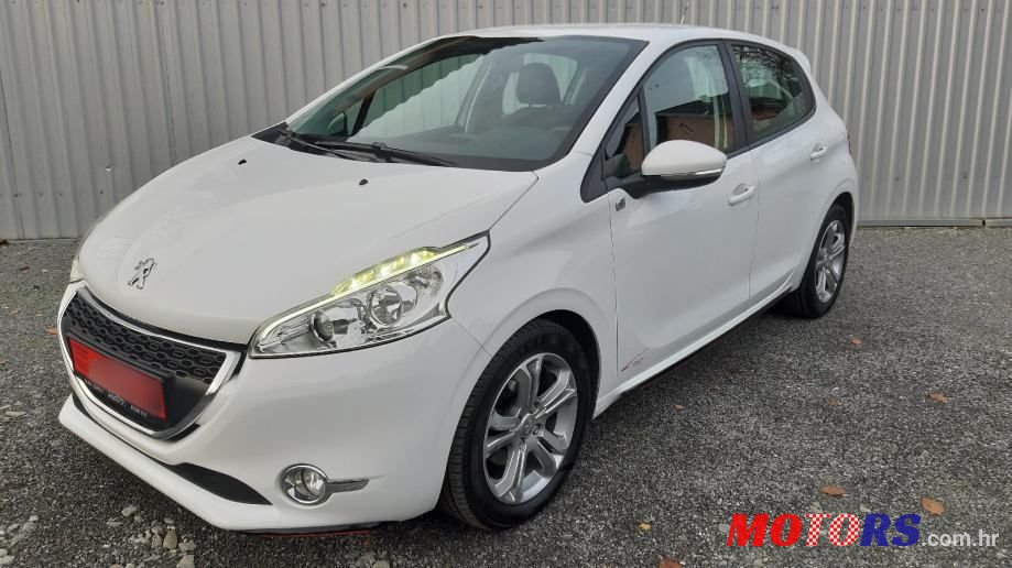 2013' Peugeot 208 1,2 Vti photo #5
