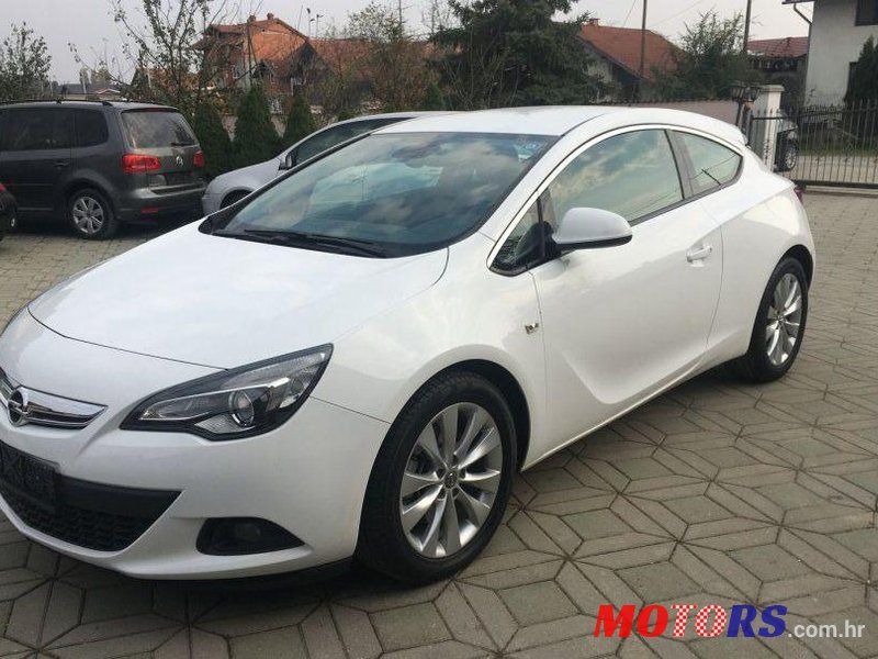 2012' Opel Astra Coupe 1,7 Cdti photo #1