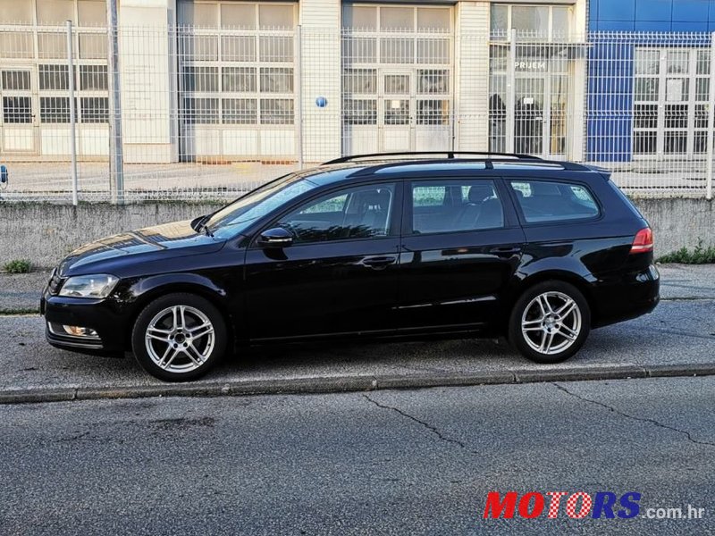 2013' Volkswagen Passat Variant photo #2