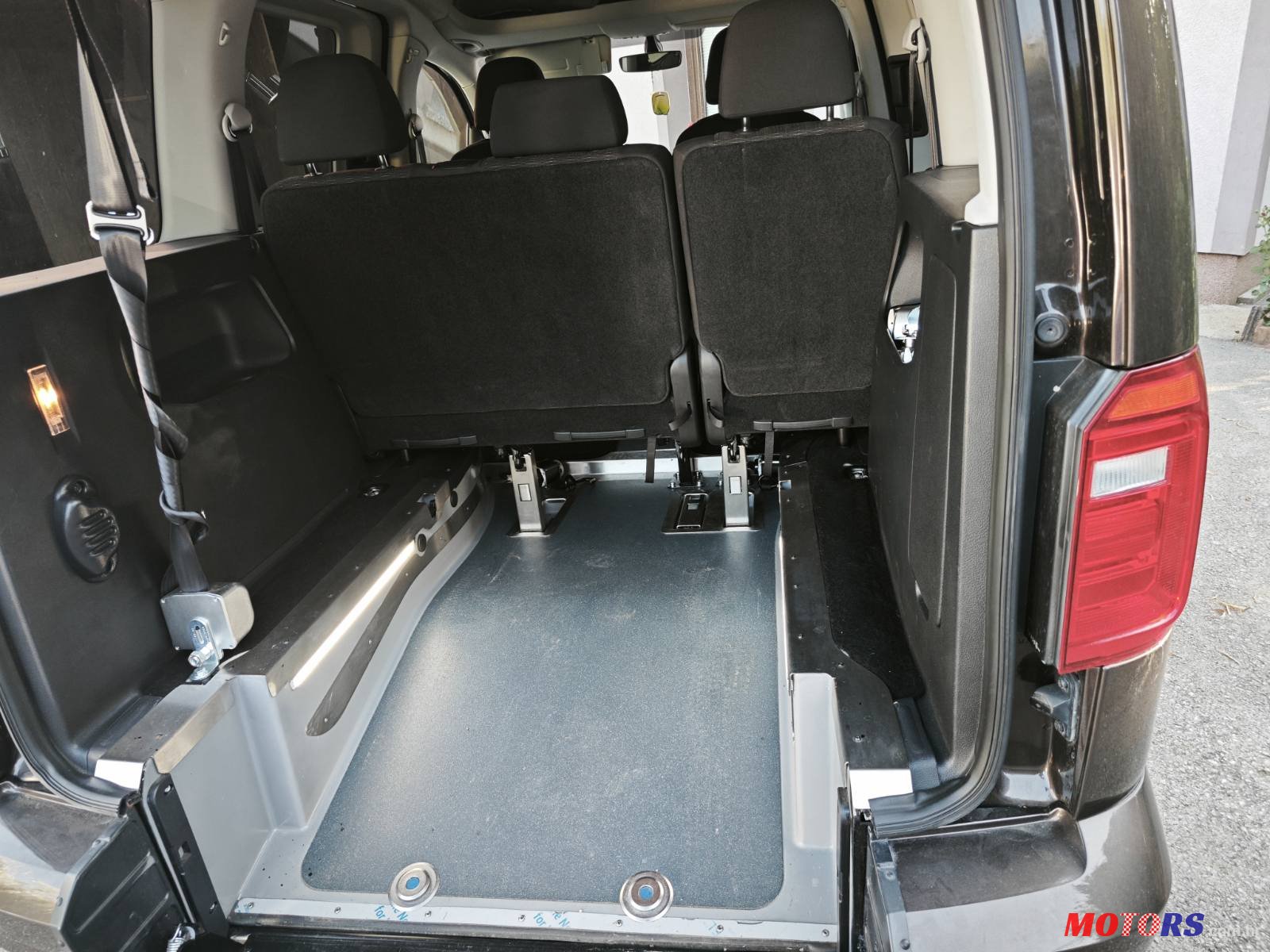 2015' Volkswagen Caddy sa rampom photo #2