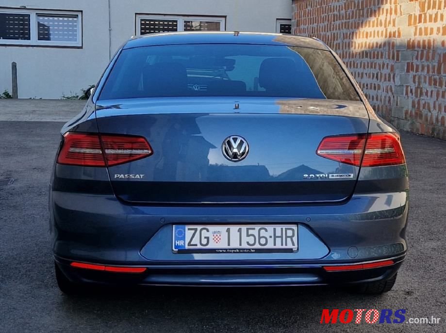 2015' Volkswagen Passat photo #6