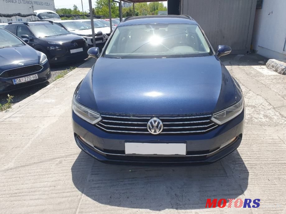 2016' Volkswagen Passat Variant photo #2