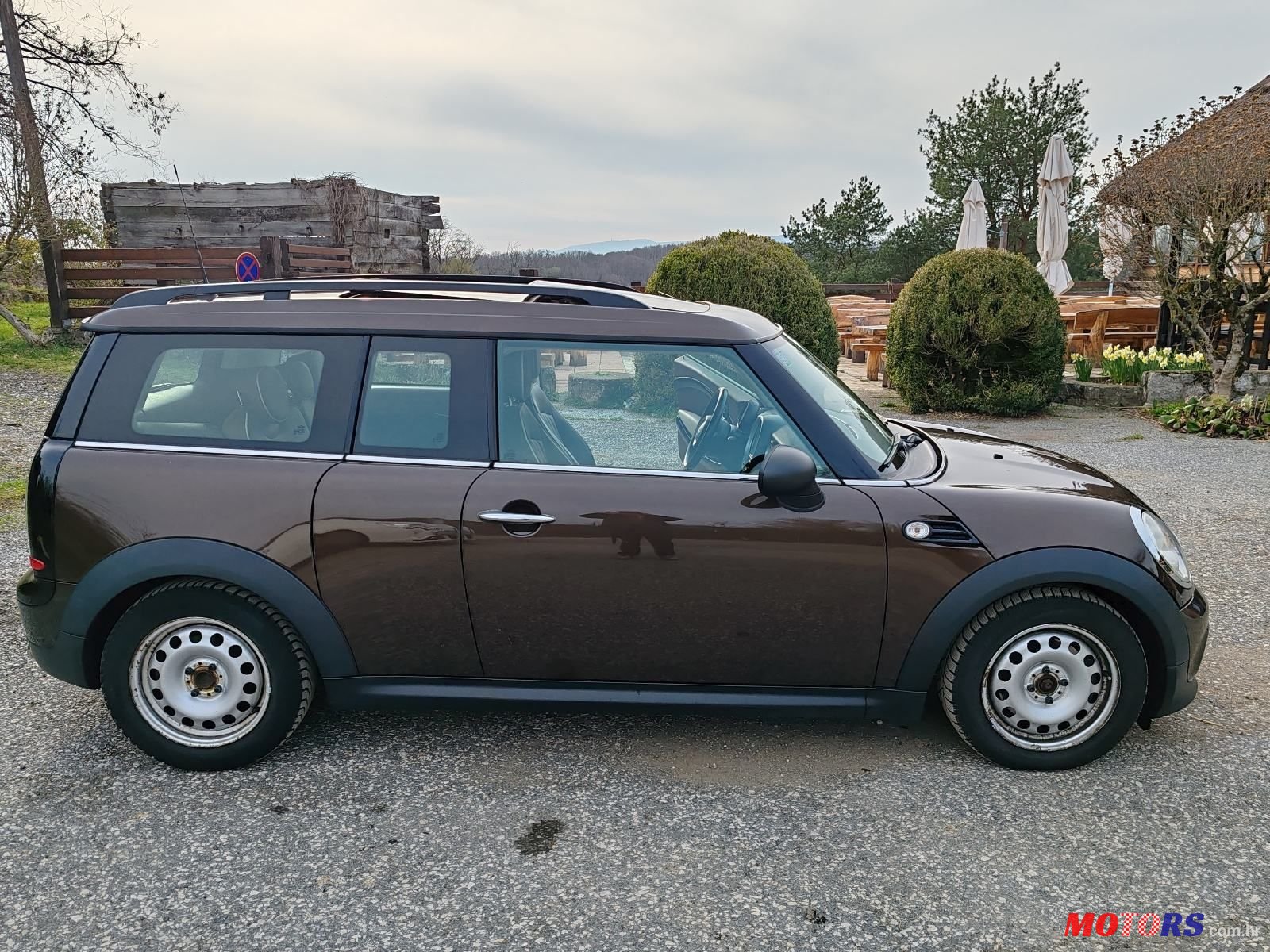 2011' MINI Clubman One D photo #2