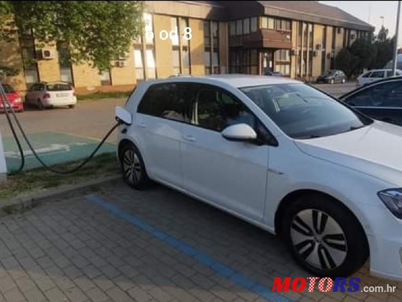 2015' Volkswagen Golf VII E-Golf photo #2