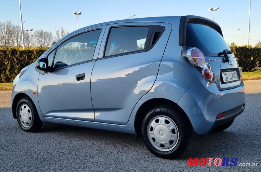 2011' Chevrolet Spark photo #5