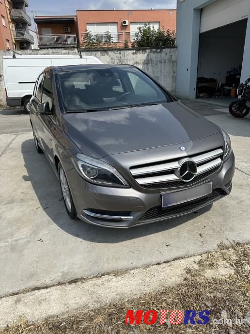 2011' Mercedes-Benz B-Klasa 200 Cdi photo #2