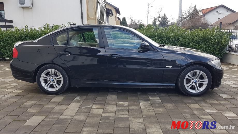 2011' BMW Serija 3 318D photo #4