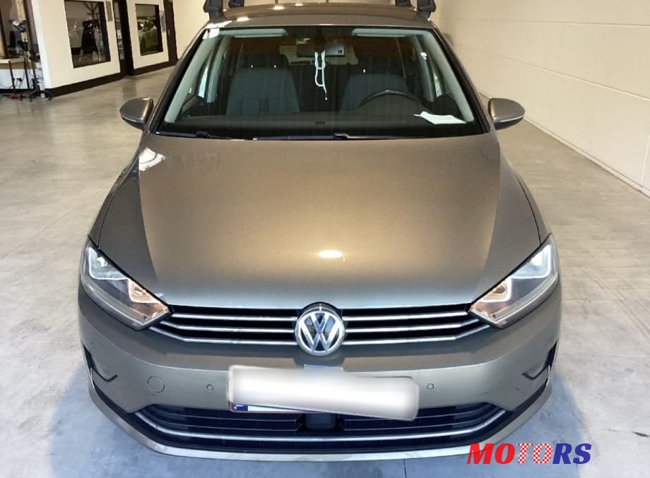 2016' Volkswagen Golf Sportsvan photo #2