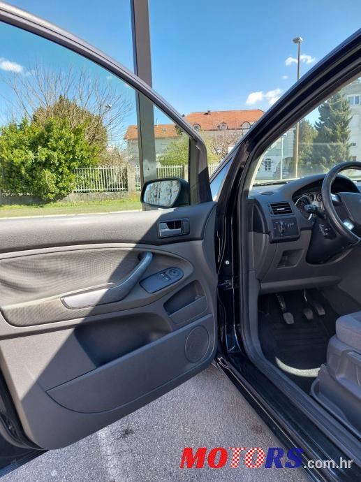 2008' Ford C-MAX 1.6 16V photo #6