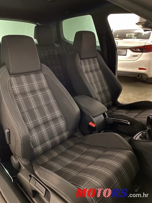 2011' Volkswagen Golf 6 2,0 Tdi photo #6