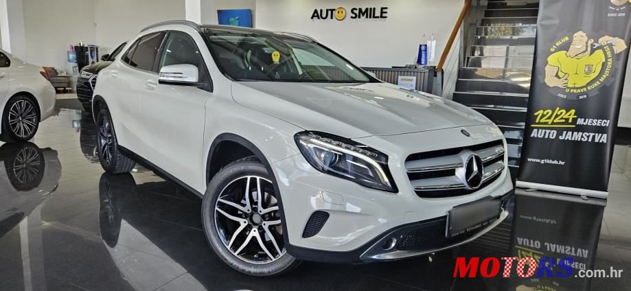 2016' Mercedes-Benz GLA 200 D photo #3