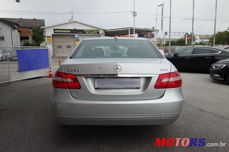 2009' Mercedes-Benz E-Klasa 220 Cdi photo #5