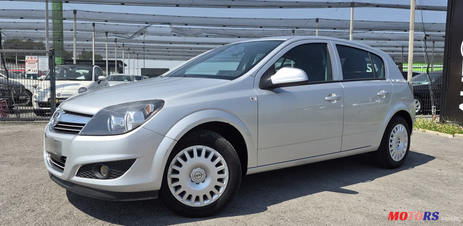 2013' Opel Astra 1,6 Classic photo #1