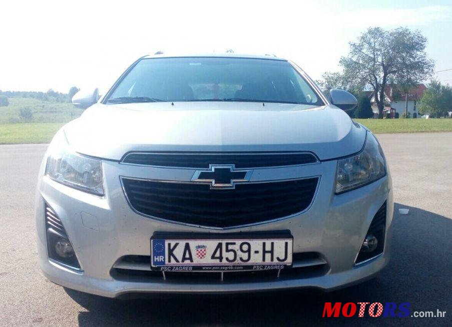 2013' Chevrolet Cruze photo #2