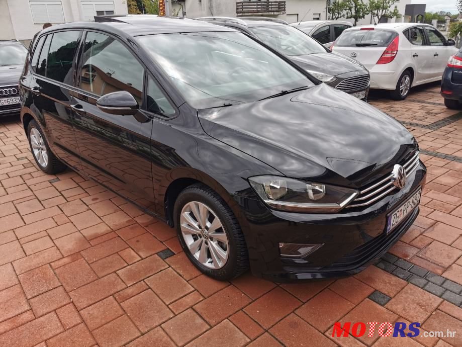 2014' Volkswagen Golf Sportsvan photo #3