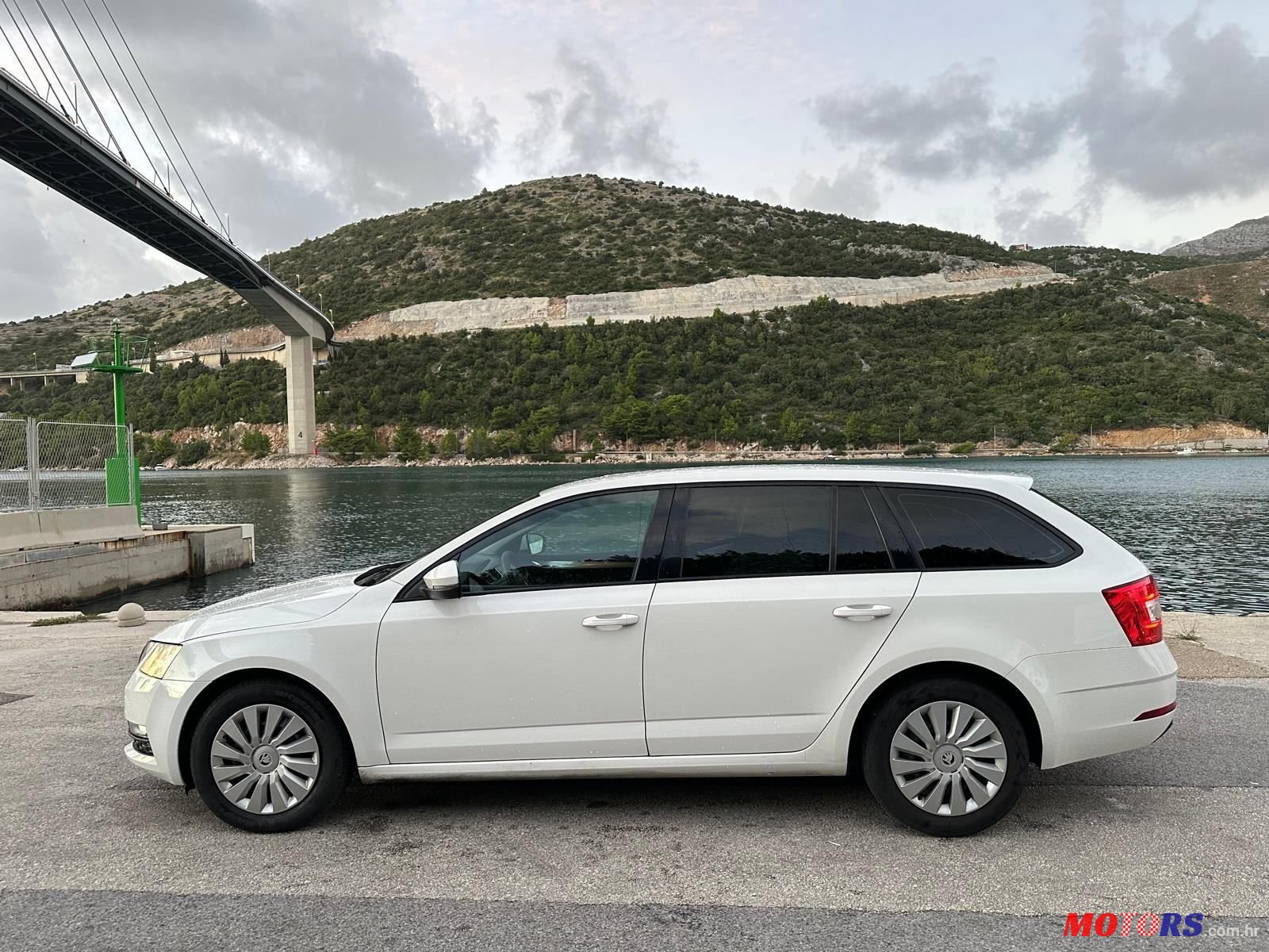 2017' Skoda Octavia Combi photo #4