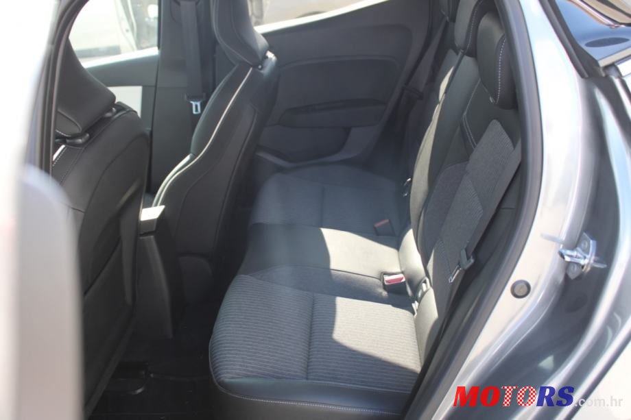 2023' Renault Clio Tce 90 Techno photo #6