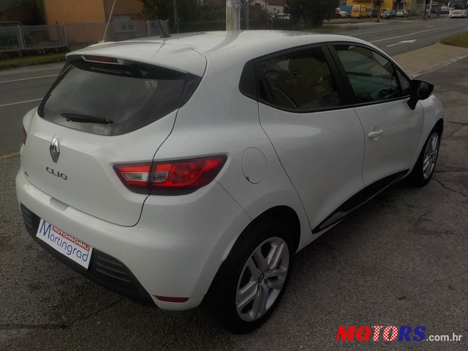 2020' Renault Clio photo #5