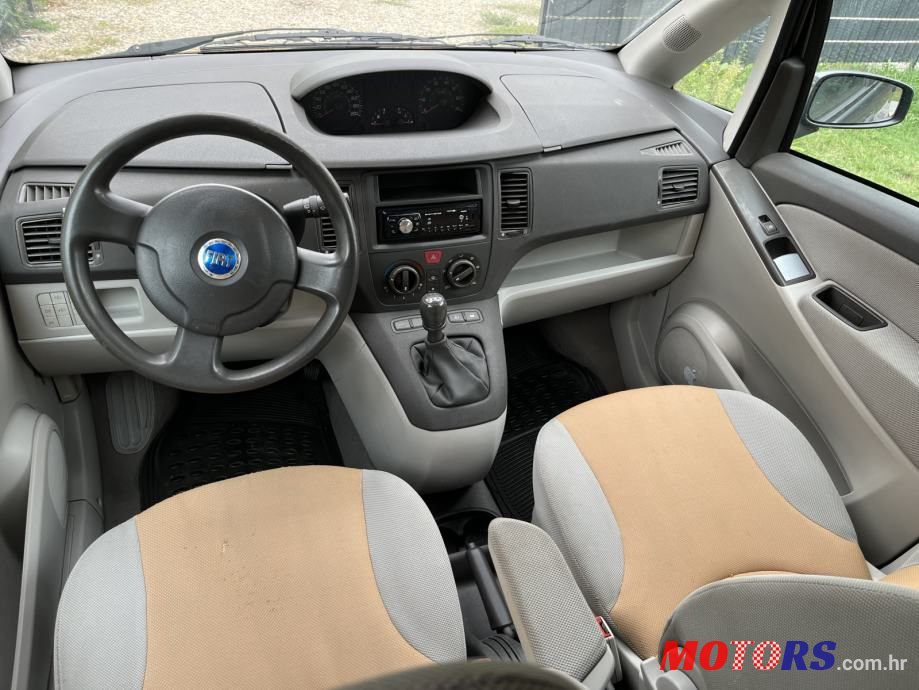 2004' Fiat Idea 1,4 16V photo #5