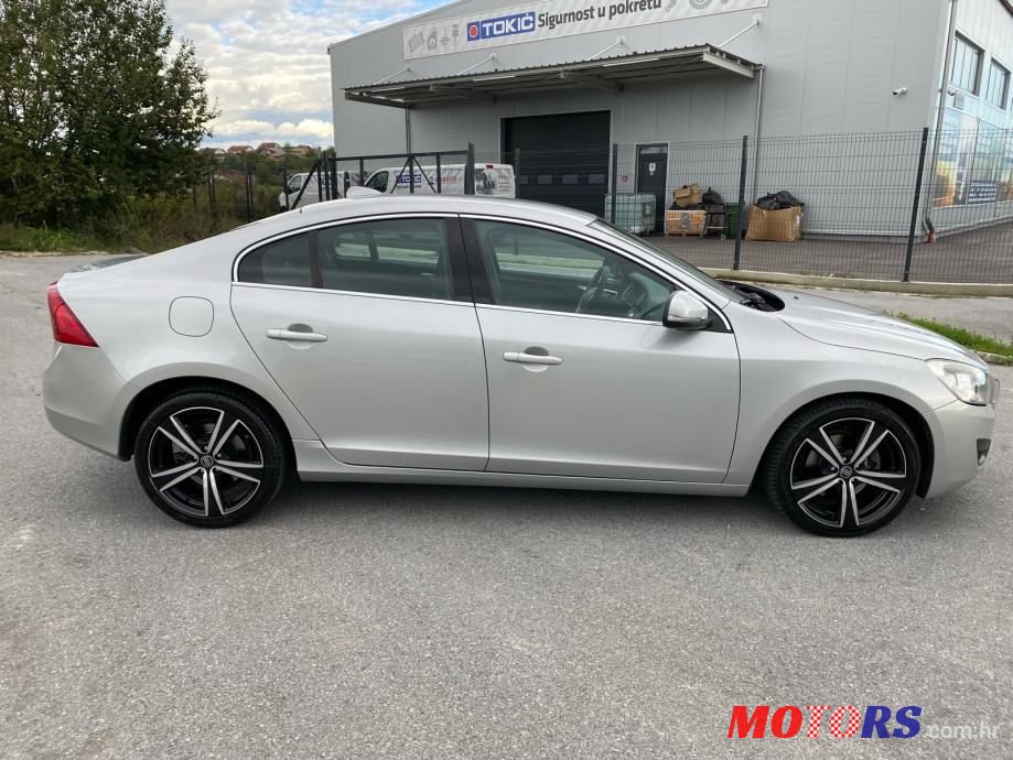 2010' Volvo S60 D3 photo #6