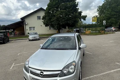 2012' Opel Astra 1,6 Classic