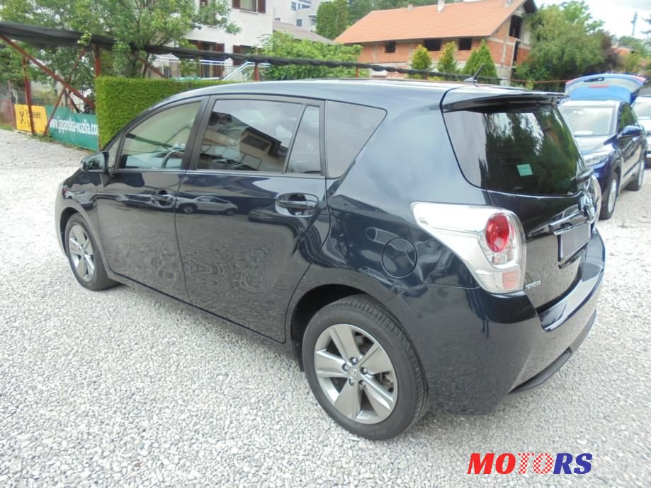 2015' Toyota Verso 1,6 D-4D Sol photo #6