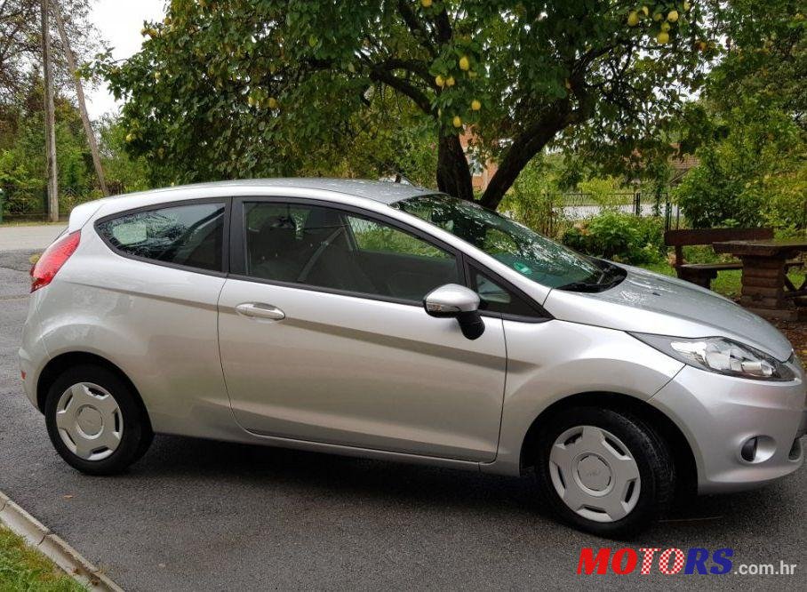 2010' Ford Fiesta 1,6 photo #1