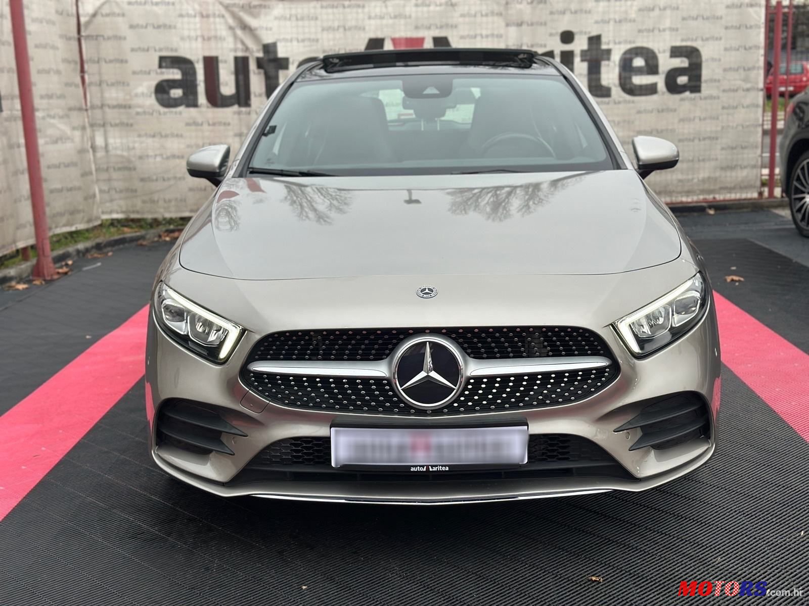 2019' Mercedes-Benz A-Klasa 200 photo #2