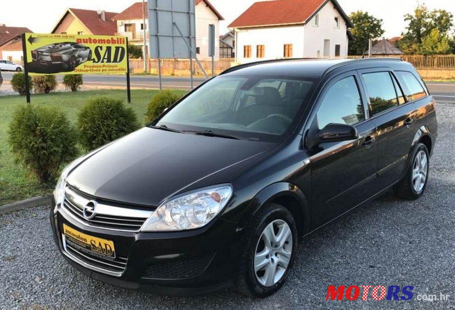 2009' Opel Astra Karavan photo #2