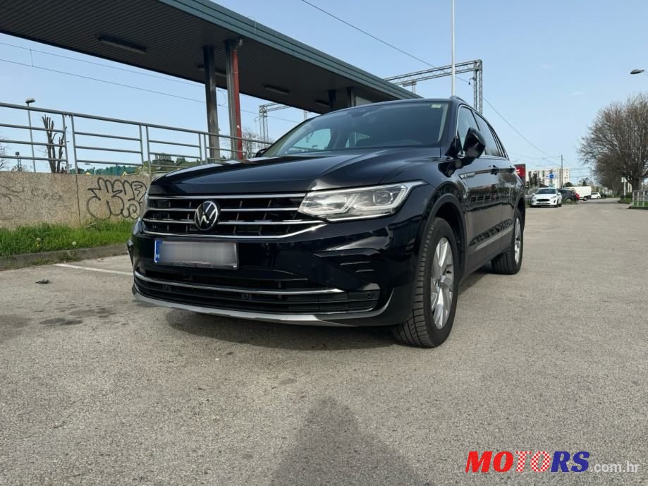 2023' Volkswagen Tiguan 2,0 photo #1