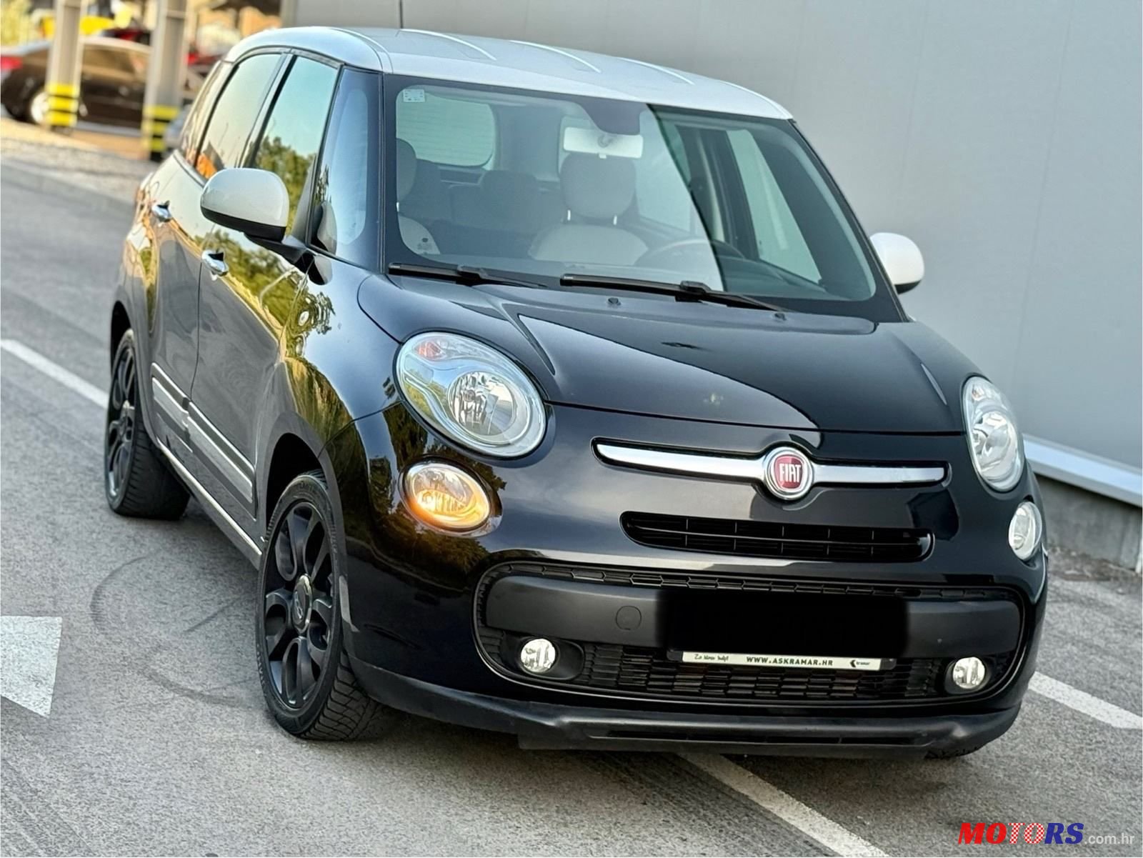 2013' Fiat 500L 1,6 Multijet photo #1